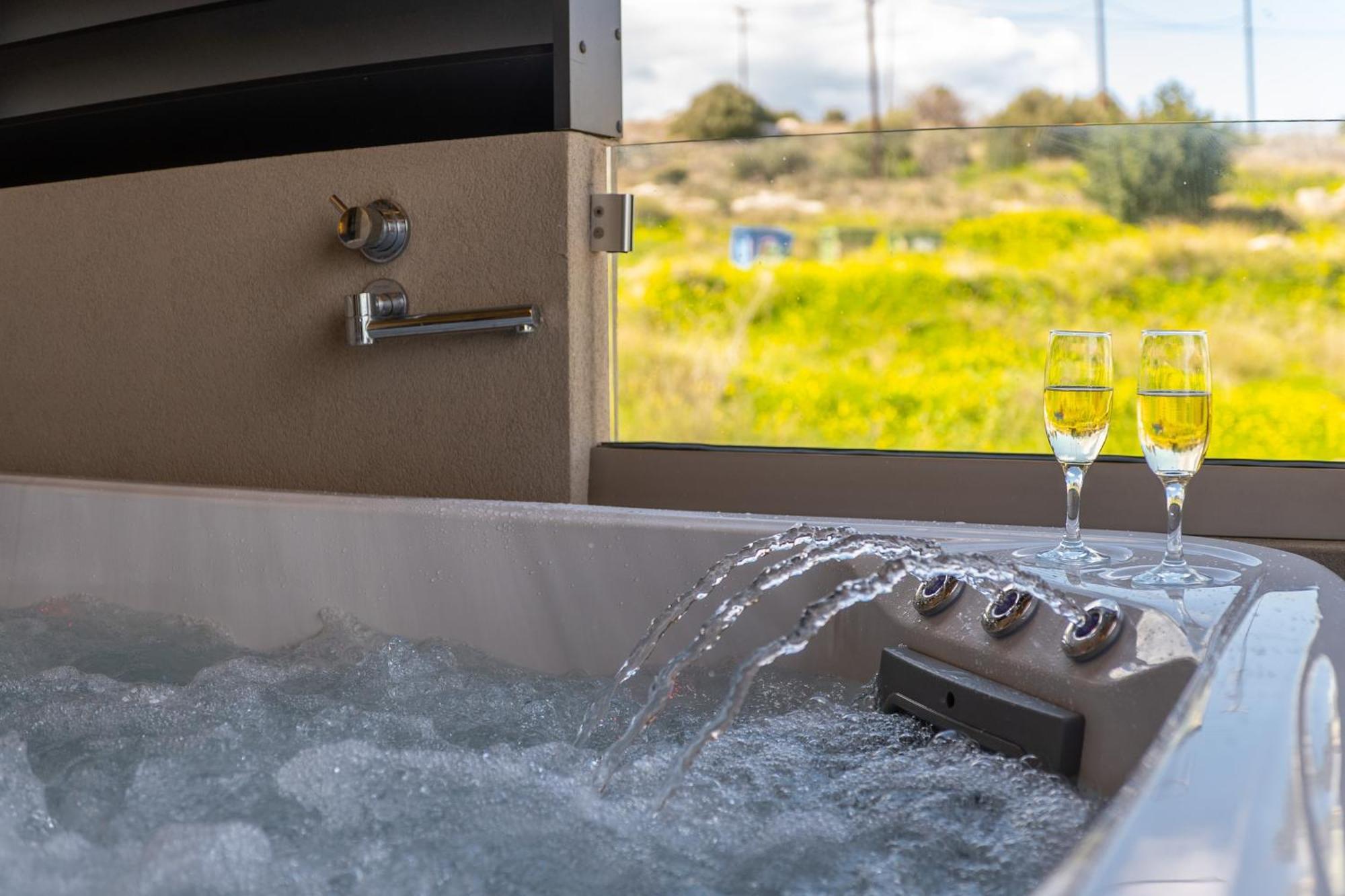 Eros Luxury Suites Rethimnon Buitenkant foto